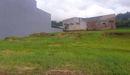 Terreno com 1505mts