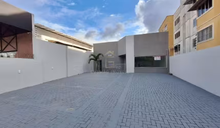 Ponto comercial com 5 salas para alugar no Nova Parnamirim, Parnamirim  por R$ 6.000