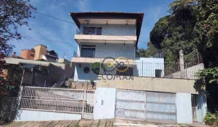 Vende - Sobrado Alto Padrão - 500m²  - em Condomínio Fechado -Jardim Ibiratiba, aos pés da Serra da Cantareira- SP.