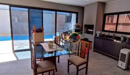 Casa com 3 dormitórios à venda, 207 m² por R$ 1.500.000 - Chácaras Maringá - Atibaia/SP
