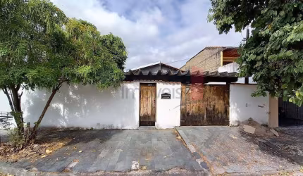 Casa à venda, 3 quartos, 1 suíte, 2 vagas, Jardim dos Estados - Taubaté/SP