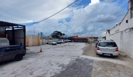 Centro Automotivo com estacionamento no centro de Taubaté