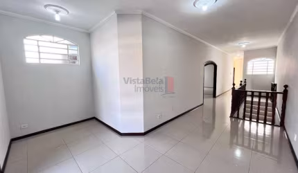Imóvel Comercial ideal para Escritórios, Salão, Estética e Escolas. Grande visibilidade.