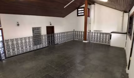 Comercial para aluguel, 3 quartos, 1 suíte, 1 vaga, Centro - Pindamonhangaba/SP