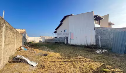 Terreno plano e murado próximo ao Fórum de Tremembé com 563,45m2 - Residencial ou Comercial