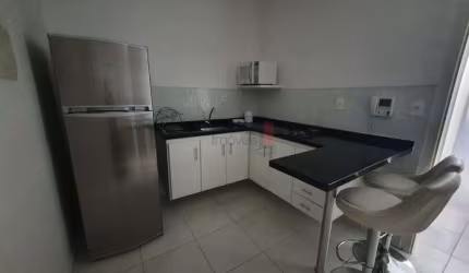 Apto para locação no centro Mobiliado com 1 dormitório. Lavanderia com área comum. DESOCUPAÇÃO PREVISTA PARA 23/06/25