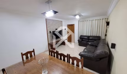 Sobrado à venda com 141m, 3 dormitórios, com 2 vagas de garagem, Vila Santa Clara, SP