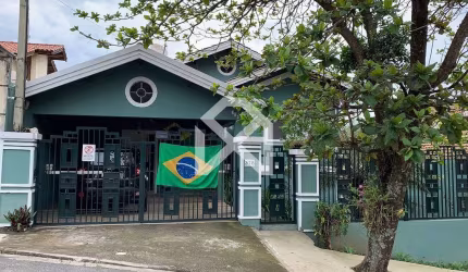 Casa à venda com 179m, 3 dormitórios, 2 vagas de garagem, Itapetinga, Atibaia, SP