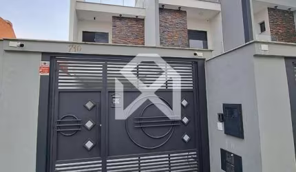 Sobrado à venda com 160m, 3 dormitórios, 3 suítes duas com sacada, 2 vagas de garagem, Vila Perus,