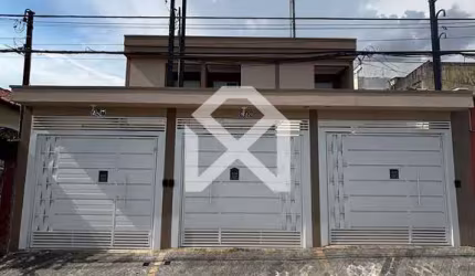 Sobrado à venda com 100m2, 3 dormitórios, 1 suíte, 2 vagas de garagem, Churrasqueira, Vila Nhocune,