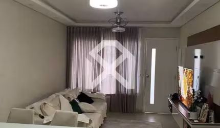 Sobrado à venda com 162m, 3 dormitórios, 2 suítes, 4 vagas de garagem, Vila Carrão, São Paulo, SP