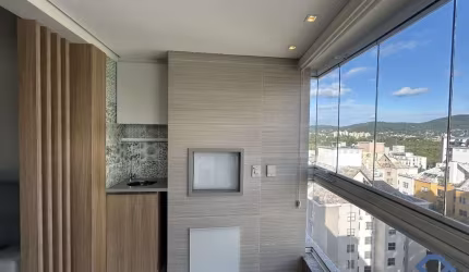 Apartamento de 3 dormitórios sendo 1 suíte e 2 vagas em Florianópolis.