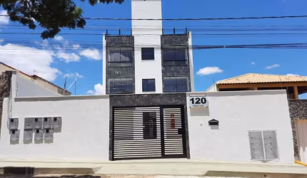 Área Privativa c/3 Quartos a Venda em Vespasiano