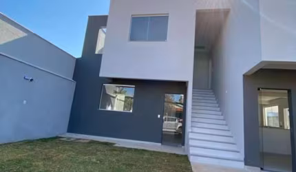 CASA GEMINADA DE DOIS QUARTOS NA MELHOR LOCALIZAÇÃO NO BAIRRO ESPERANÇA
