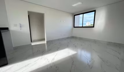 Cobertura de quatro quartos no Bairro Santa Amélia