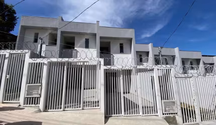 CASA GEMINADA DE DOIS QUARTOS A VENDA NO BAIRRO PLANALTO