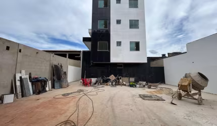 ÁREA PRIVATIVA DE 02 QUARTOS NO BAIRRO PIRATININGA