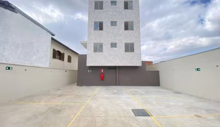 COBERTURA DE DOIS QUARTOS NO BAIRRO SANTA MÔNICA