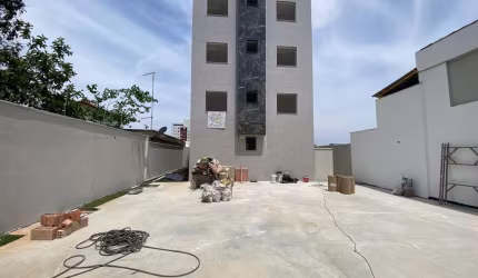 COBERTURA DE DOIS QUARTOS NO BAIRRO RIO BRANCO
