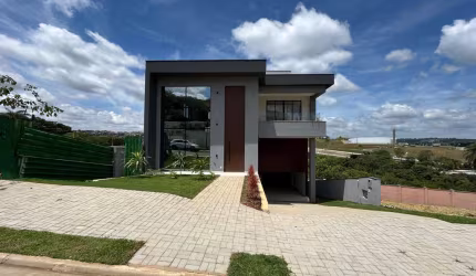 Casa de alto padrão de cinco quartos no Condomínio  Alphaville Vespasiano