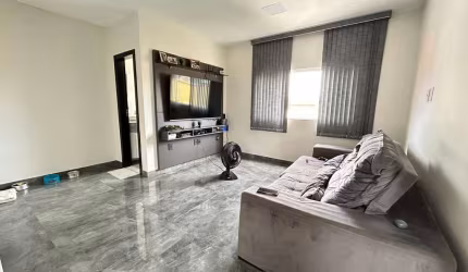 CASA DE TRÊS QUARTOS NO BAIRRO CÉU AZUL