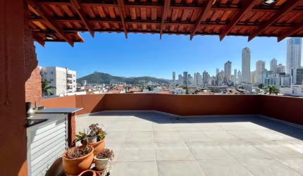 Apartamento com 3 quartos para alugar na Rua 2550, 871, Centro, Balneário Camboriú, 200 m2 por R$ 4.000