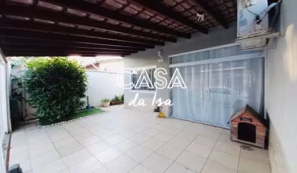 Imperdível oportunidade! Casa à venda em Resende-RJ, no bairro Boa Vista II: 3 quartos, 1 suíte, 2 salas, 3 banheiros, 2 vagas de garagem, 90m².