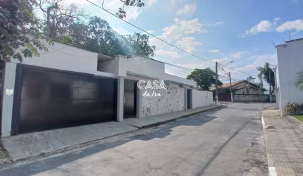 Casa de Esquina com 4 Quartos no Jardim Brasília, em Resende