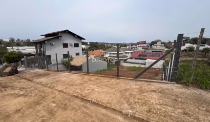 Amplo terreno em localização nobre!