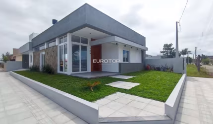 Excelente casa de esquina em Bella Torres!