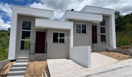 Excelente casa conjugada de 2 dormitórios!