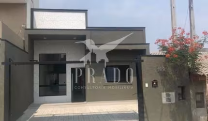 CASA TÉRREA COM 3 DORMITÓRIOS  E PISCINA EM ATIBAIA/SP
