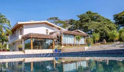 CASA COM 4 SUÍTES, PISCINA COM SPA E ÁREA GOURMET COMPLETA NA VILA SANTISTA - ATIBAIA/SP