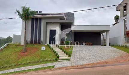 CASA TÉRREA 3 SUÍTES E PISCINA - CONDOMINIO SHAMBALA III