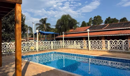 CHÁCARA COM PISCINA A VENDA EM ATIBAIA