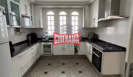 Sobrado à venda, 4 quartos, 4 suítes, 2 vagas, Nova Gerti - São Caetano do Sul/SP