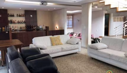 Casa com 3 suítes, gourmet e piscina! Cond. Nova Higienópolis