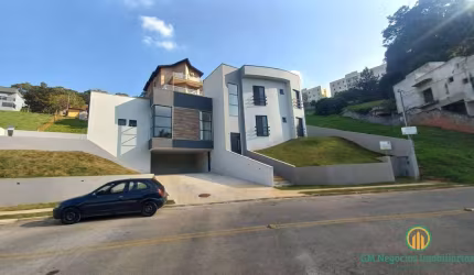 Linda casa moderna, nova, 5 suítes(2 no térreo), piscina com hidro