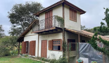 Casa térrea charmosa 2 suítes terreno grande em condomínio, Cotia