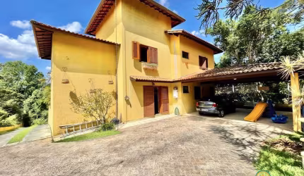 Fazendinha - 4 dorms / 1 suíte + home office. Muita natureza! IMPECÁVEL!