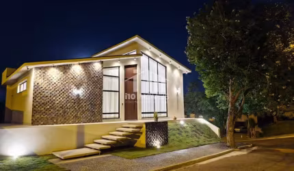 Casa à venda- Condomínio Park Place ( Bairro Caxambu)- em Jundiaí