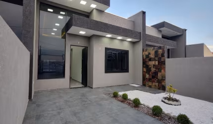 Casa nova com piscina proximo ao mar