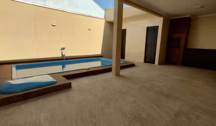 Casas novas próximo ao Mar com piscina