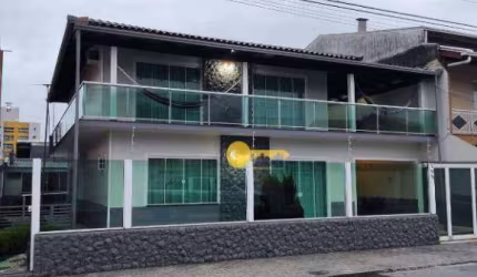 LINDA CASA MOBILIADA COM DOIS PAVIMENTOS! Bairro Cordeiros