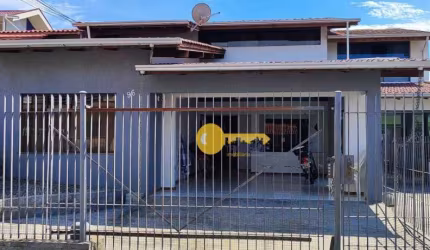 Casa a venda bairro São Judas, localização privilegiada