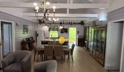 LINDO SÍTIO COM DUAS CASAS, APENAS 20 MINUTOS DO CENTRO DE ITAJAÍ