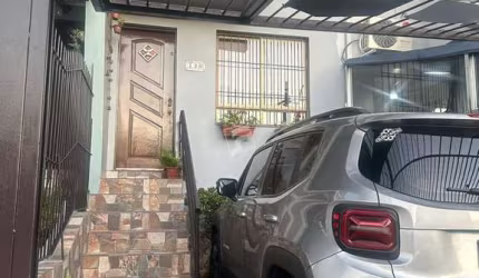 Casa com 2 quartos à venda na Rua Doutor Calixto Maximiliano Rasia, 130, Cidade Nova, Caxias do Sul, 60 m2 por R$ 265.000