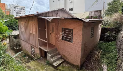 Casa com 2 quartos à venda no Madureira, Caxias do Sul , 90 m2 por R$ 90.000