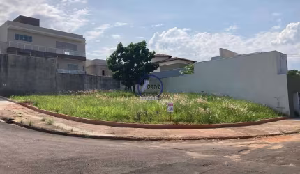 Terreno no Bairro JARDIM ESTORIL 3 na cidade de  BAURU;