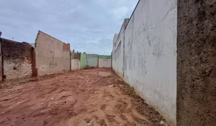 Terreno no Bairro PARQUE ROOSEVELT na cidade de  BAURU;